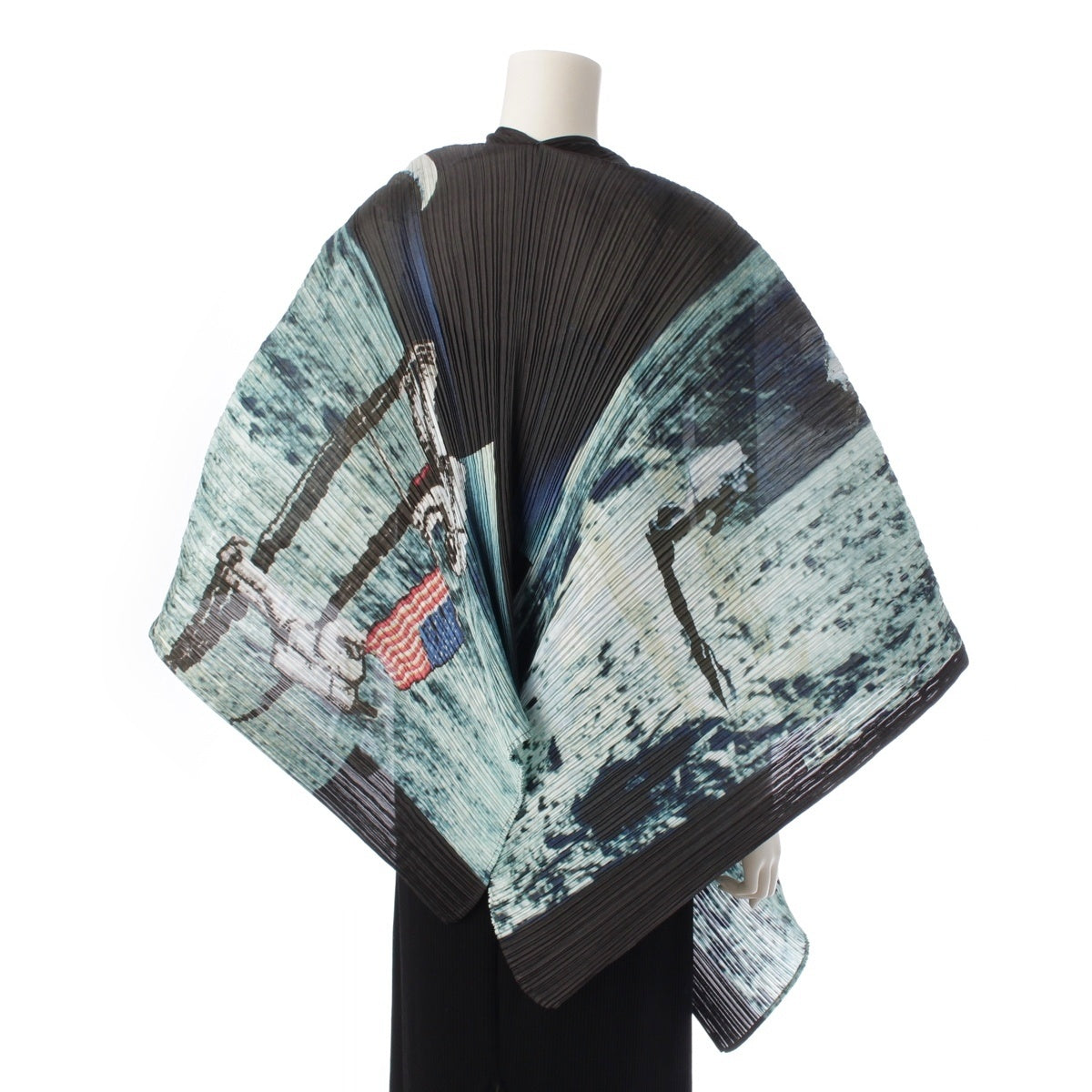 PLEATS PLEASE ISSEY  Apollo 11 space moon surface Stall PP91-AD060 blue