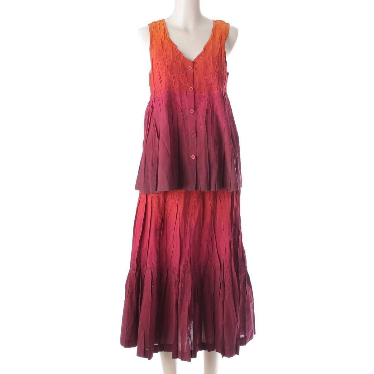 [Issey Miyake] Issey Miyake Gradient Vest Skirt Set PP93-PG973 PP93-PE971 Red 3 1 [Used] [Authenticated and Guaranteed Authentic] 203388