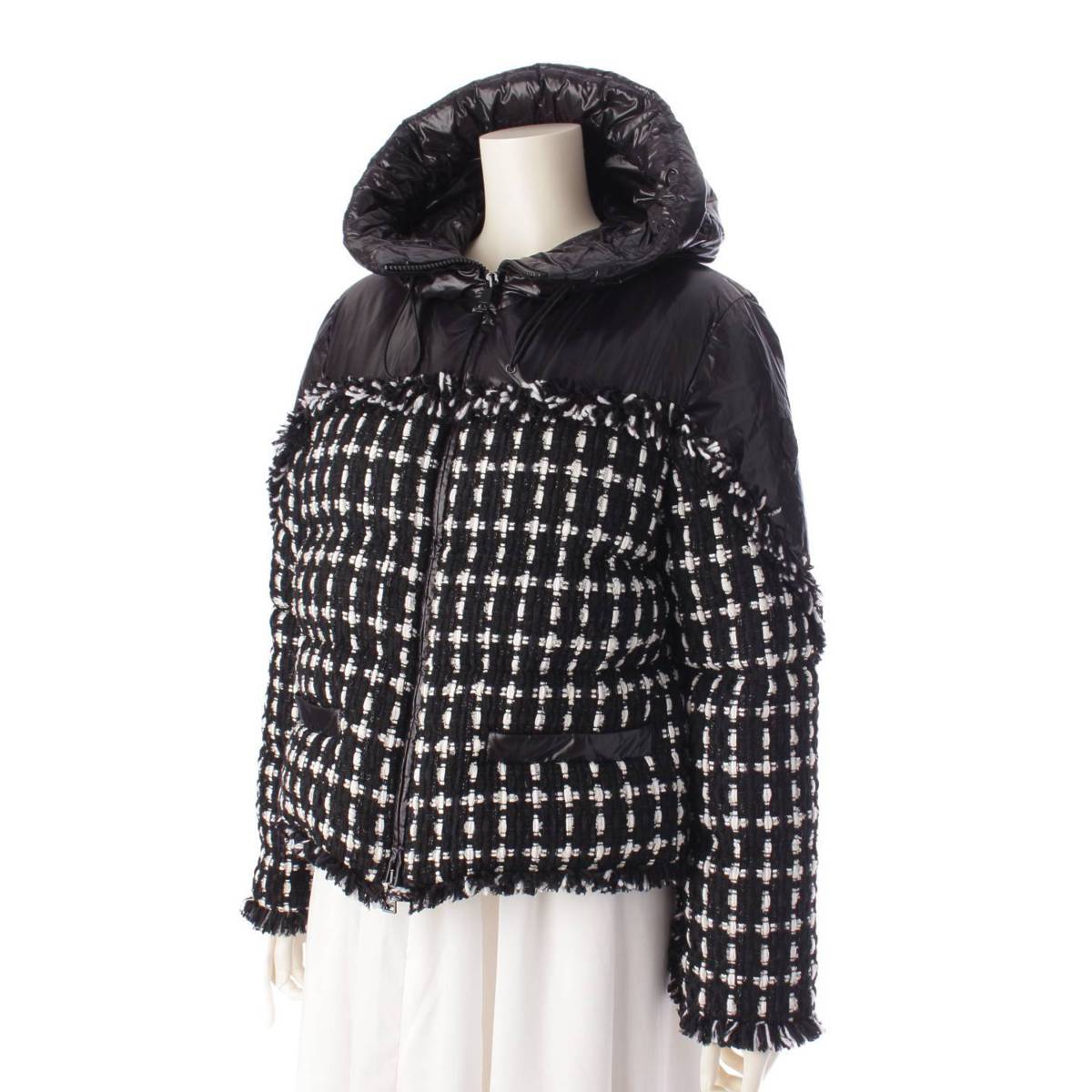 [Moncler] Moncler 21 Ginavelle Tweed Switch Down Jacket Outerwear Black 2 [Used] [Authenticated and Authentic Guaranteed] 203829