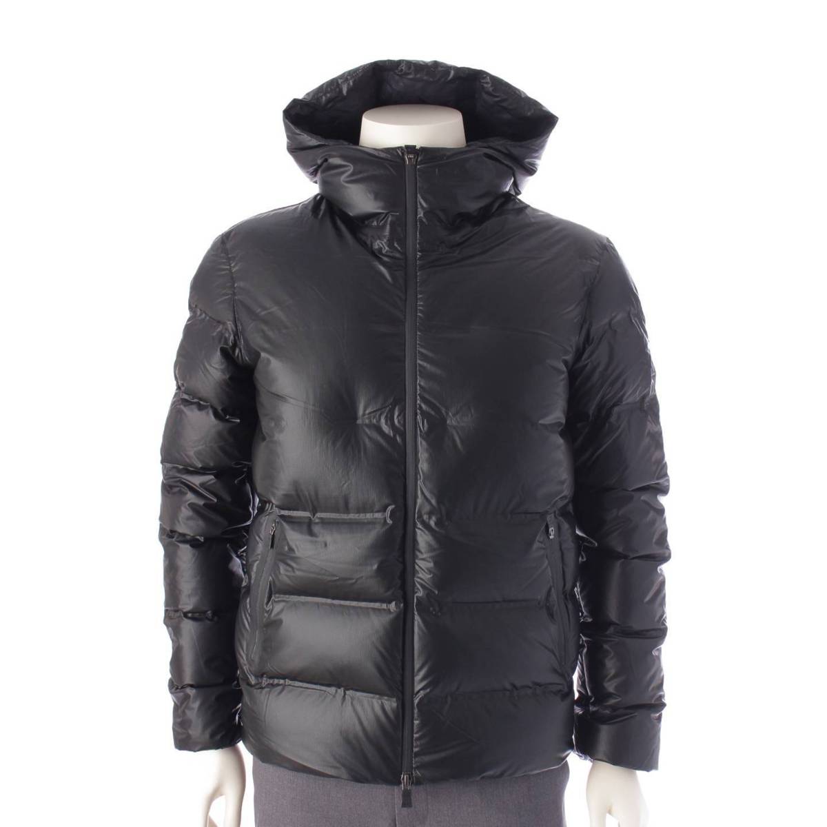 [HERNO] Herno Men's High Neck Hooded Down Jacket PI170UL Black 46 [Used] [Authenticated and Guaranteed Authentic] 204853