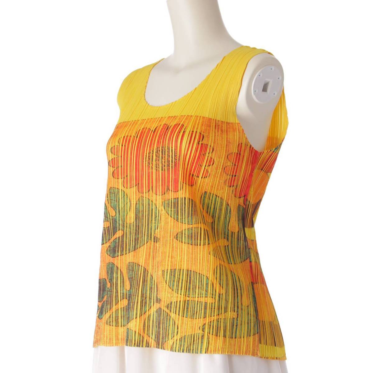 [Pleated Please Issey Miyake] PLEATS PLEASE ISSEY Sleeveless Floral Print Top Tank Top Cut and Sewn PP83-JK228 Yellow 4 [Used] [Authenticated and Guaranteed Authentic] 206565