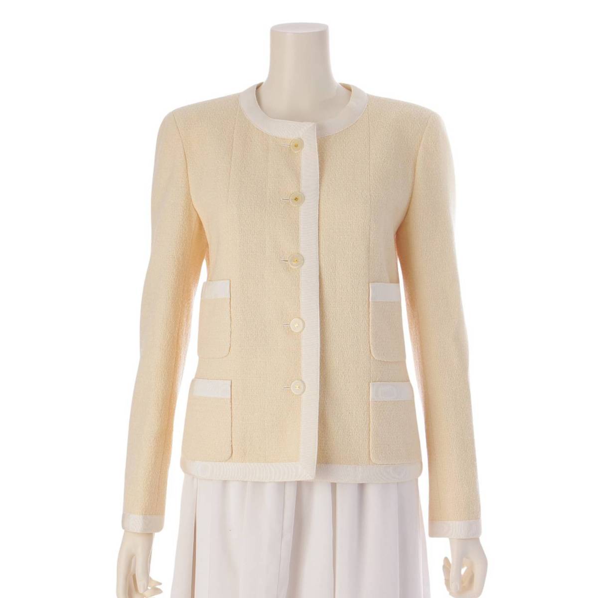 [Chanel] Chanel 02P Tweed COCO Mark Button Camellia Lining Jacket MP19120 Off White 36 [Used] [Authenticated and Guaranteed Authentic] 208372