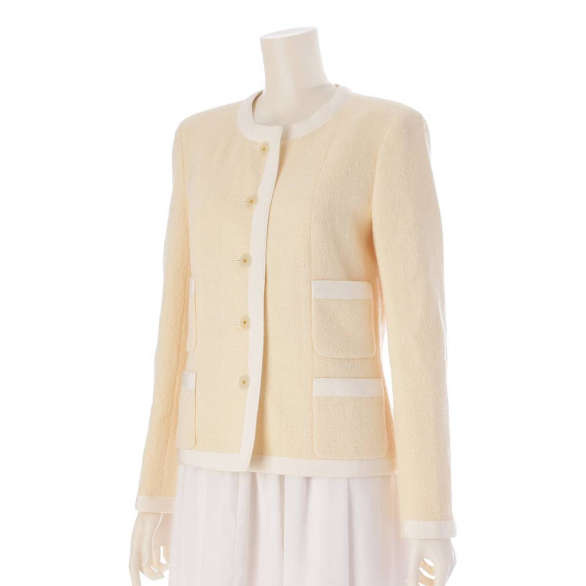 [Chanel] Chanel 02P Tweed COCO Mark Button Camellia Lining Jacket MP19120 Off White 36 [Used] [Authenticated and Guaranteed Authentic] 208372