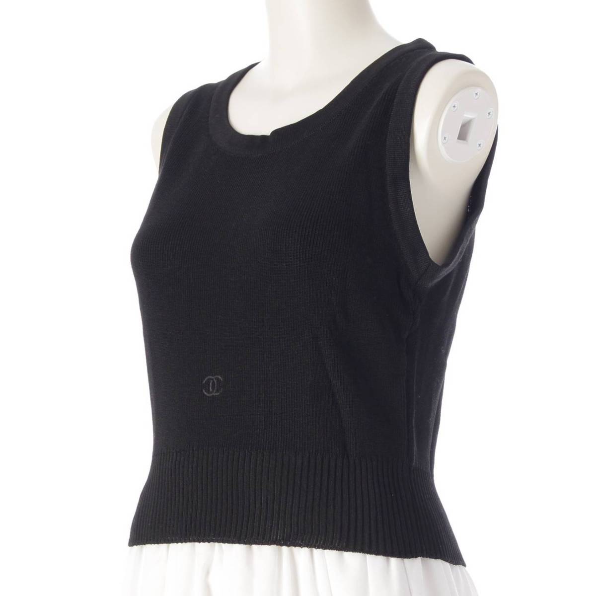 CHANEL 96P COCO Mark Sleeveless Knit Sweater Top Best P06441 black 42