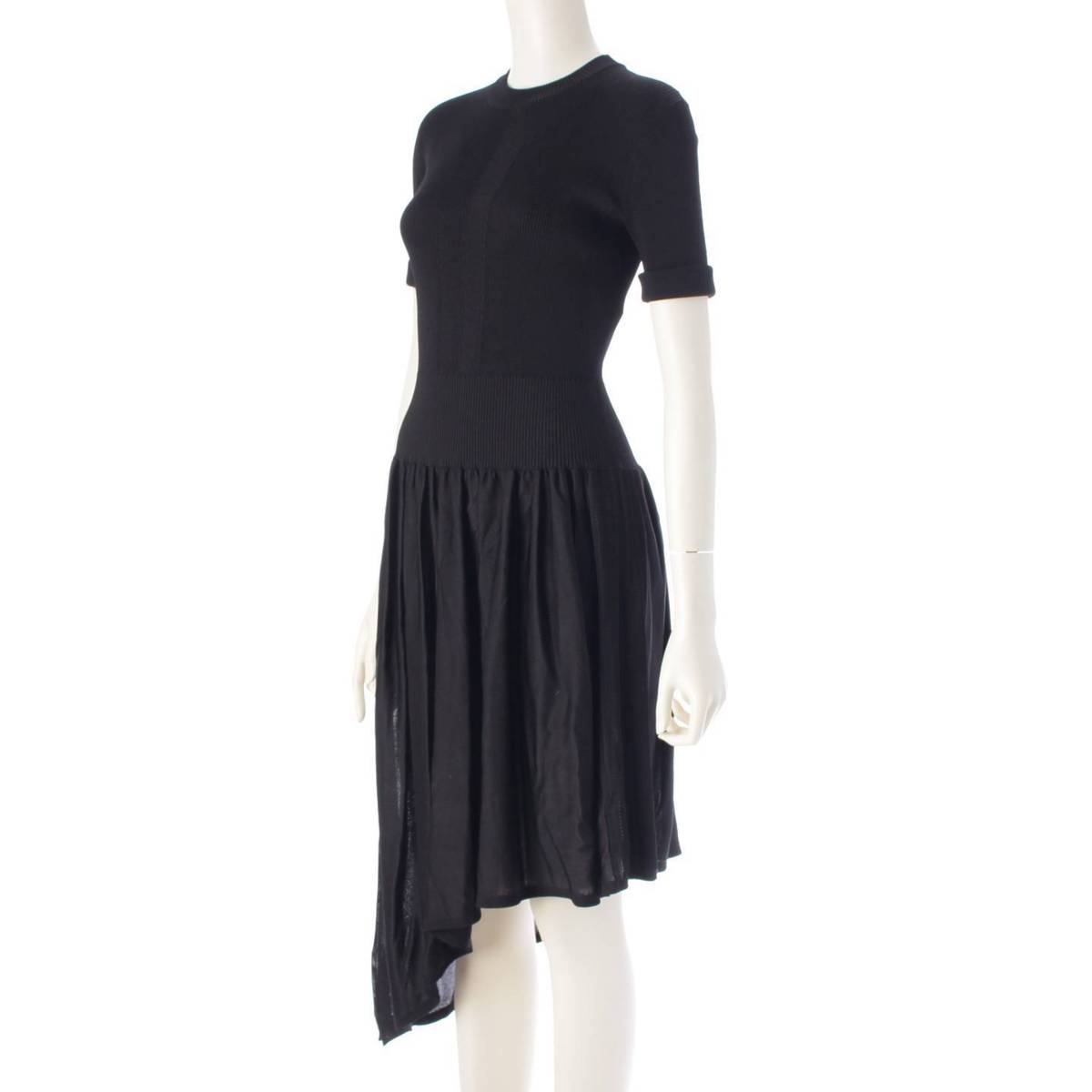 [Chanel] Chanel COCO Mark Mesh Knit Asymmetrical Dress P74740 Black 34 [Used] [Authenticated and Guaranteed Authentic] 209680