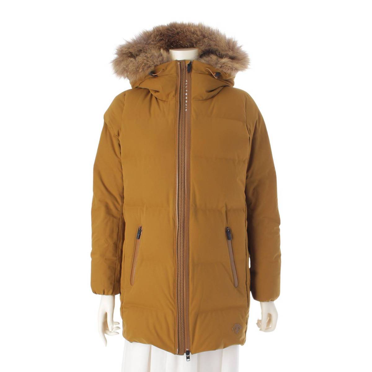 [DESCENTE] DESCENTE Allterrain Mizusawa Down BC STOCK Collaboration Down Coat DOR-G9568W Khaki M [Used] [Authenticated and Guaranteed Authentic] 210405