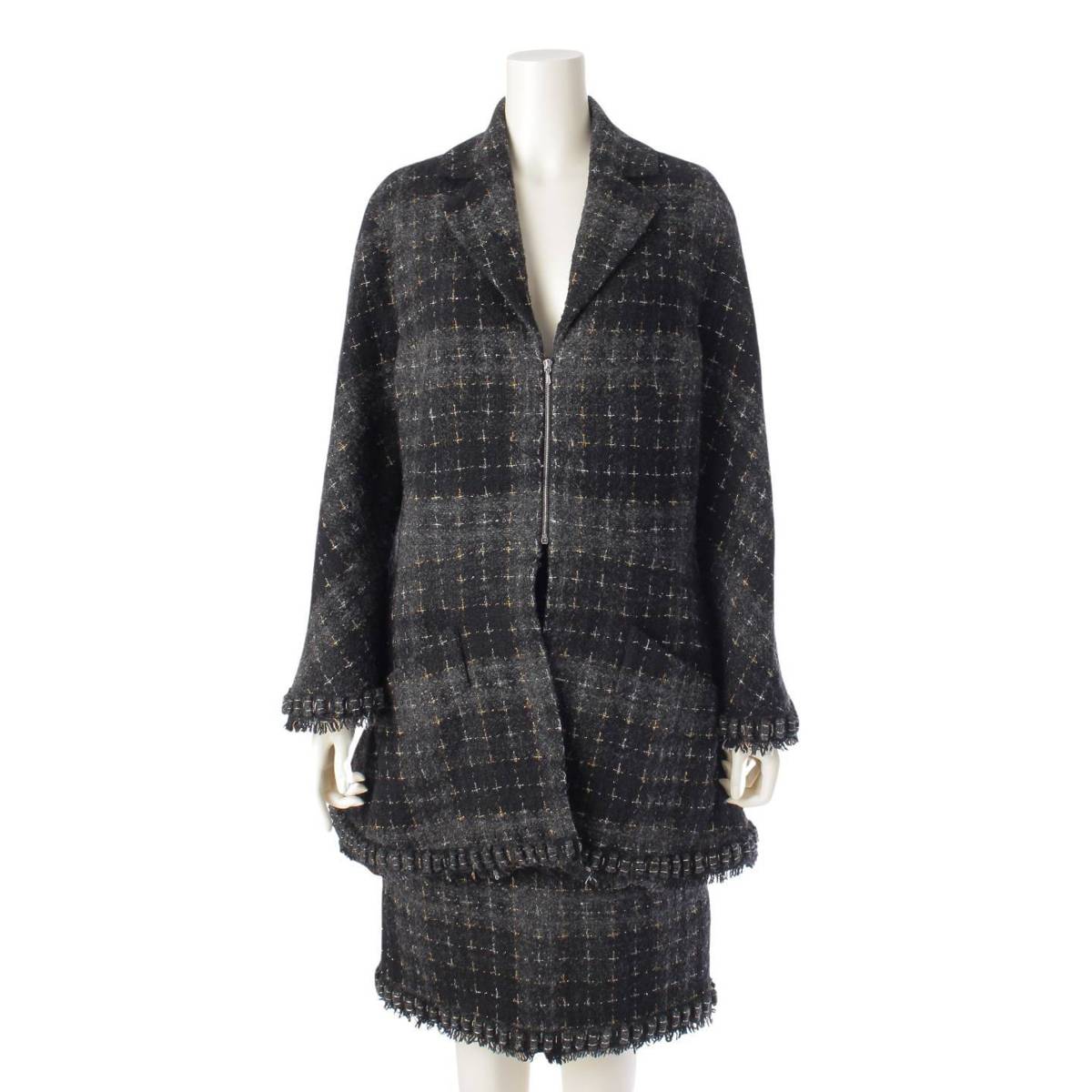 [Chanel] Chanel 08A Wool Tweed Jacket & Skirt Set Black x Gold 44 [Used] [Authenticated and Guaranteed Authentic] 210992