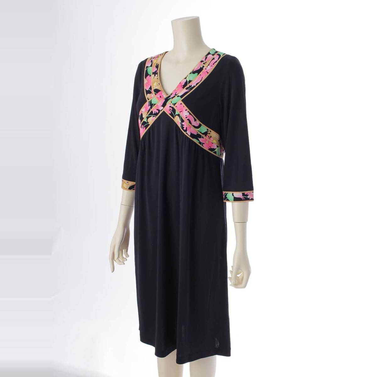 [LEONARD] LEONARD Cancan Material V-neck Plant Pattern Cross Tape Design Dress 0130251 Black 40 [Used] [Authenticated and Guaranteed Authentic] 211988