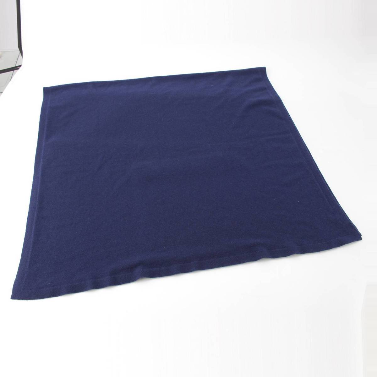 [Chanel] Chanel logo pocket cashmere scarf stole shawl navy [Used] [Authenticated and genuine product guaranteed] 212363