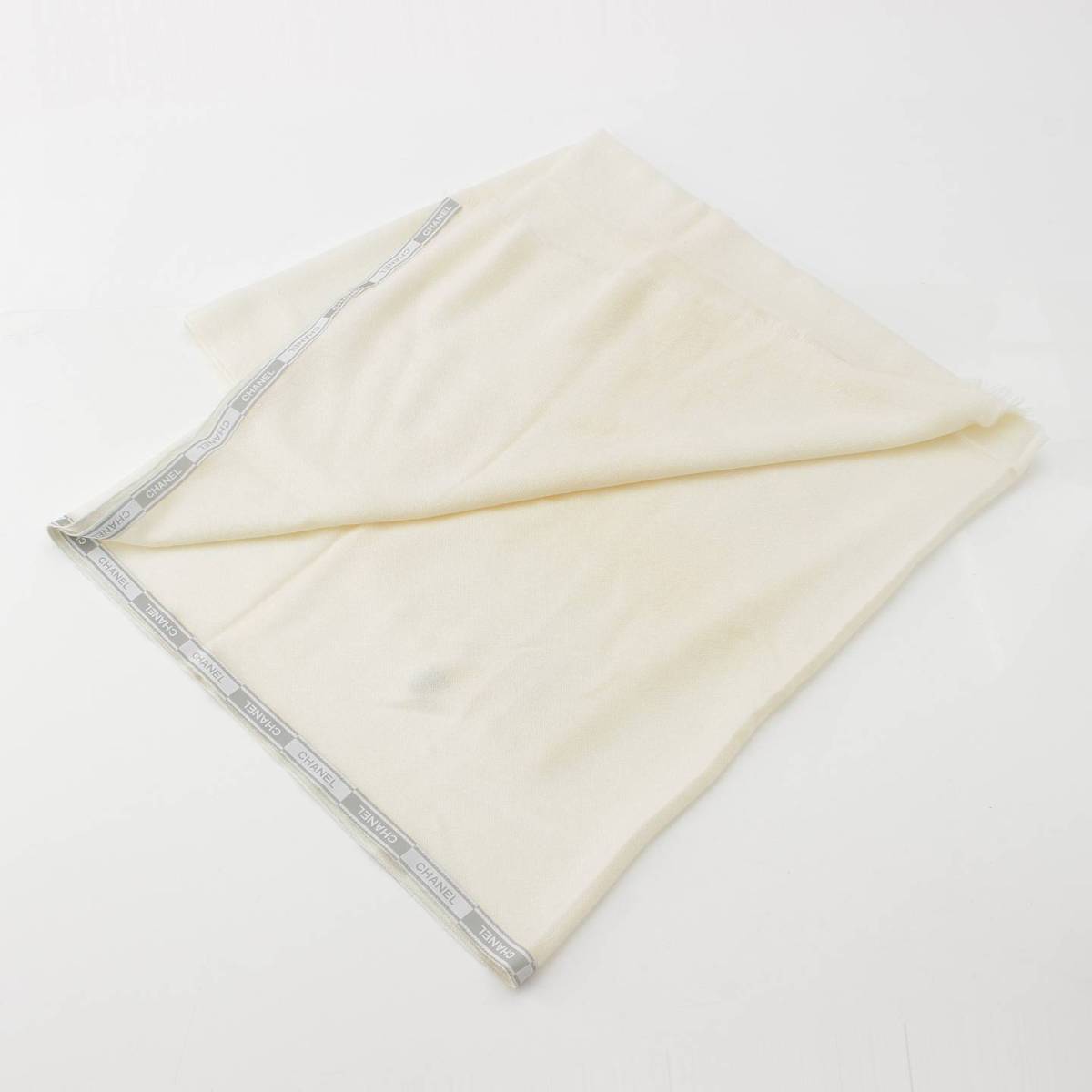 [Chanel] Chanel Logo Jacquard Cashmere Silk Stole Scarf Shawl White Silver [Used] [Authenticated and Guaranteed Authentic] 213285
