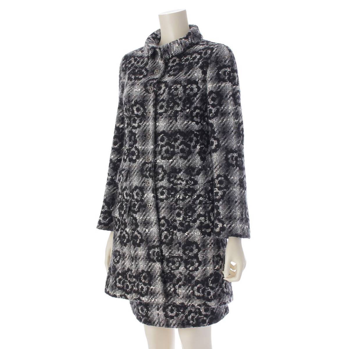 [Chanel] Chanel 05A COCO Button Camellia Tweed Set Coat Skirt Gray [Used] [Authenticated and Guaranteed Authentic] 214130