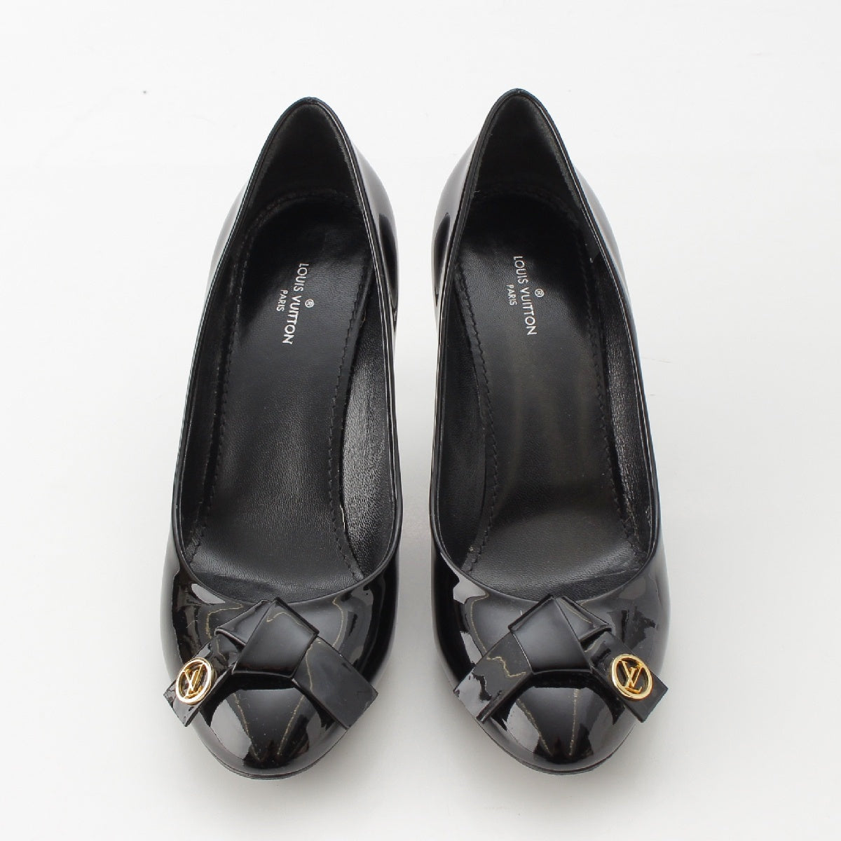 LOUIS VUITTON Enamel patent leather LV logo ribbon heels pumps Black gold 36