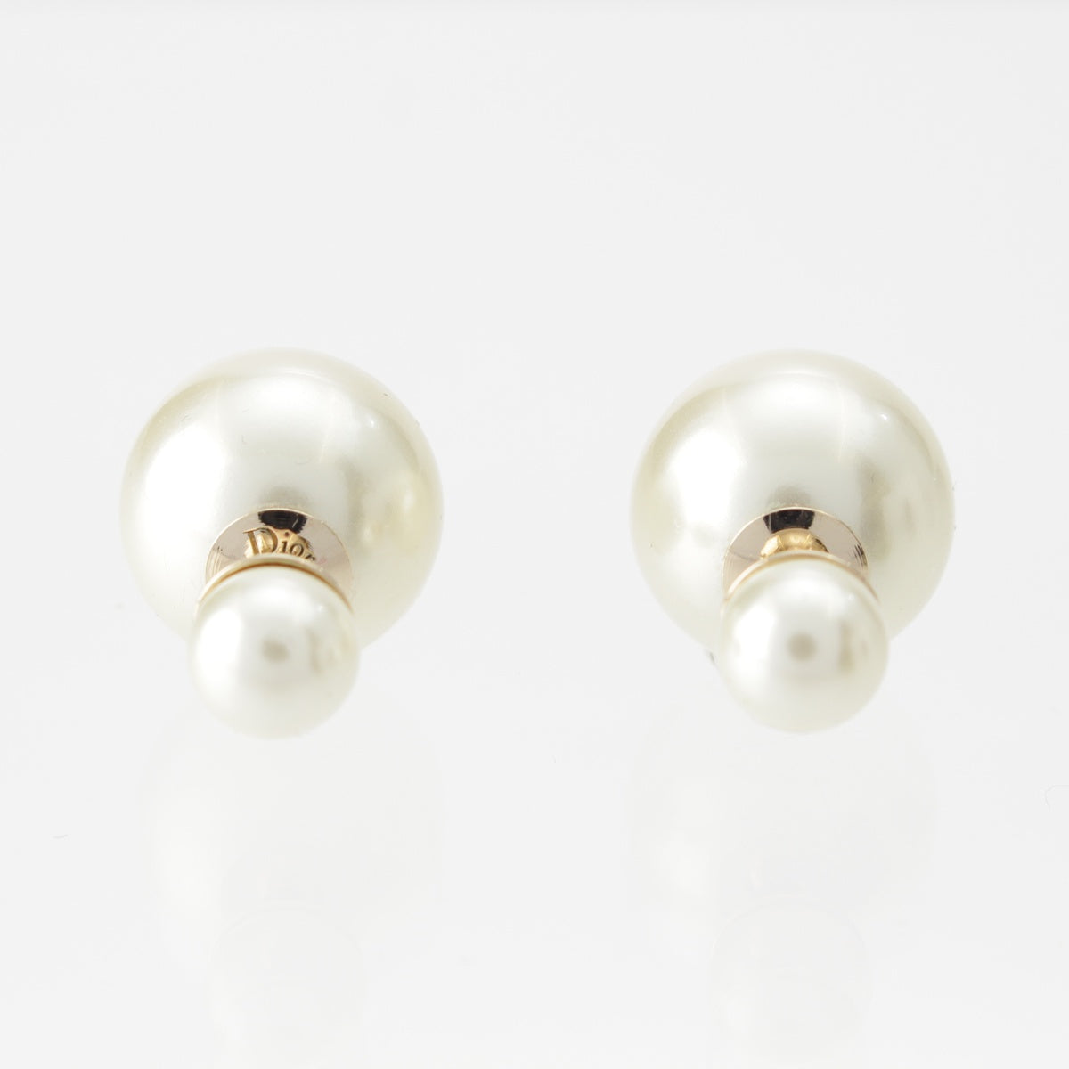 Christian Dior Gold Plated Tribal F Pearl 2way Pierce Earring accessories white