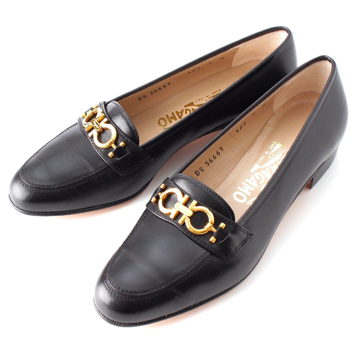 Salvatore Ferragamo leather Gancini loafers pumps 36661 black