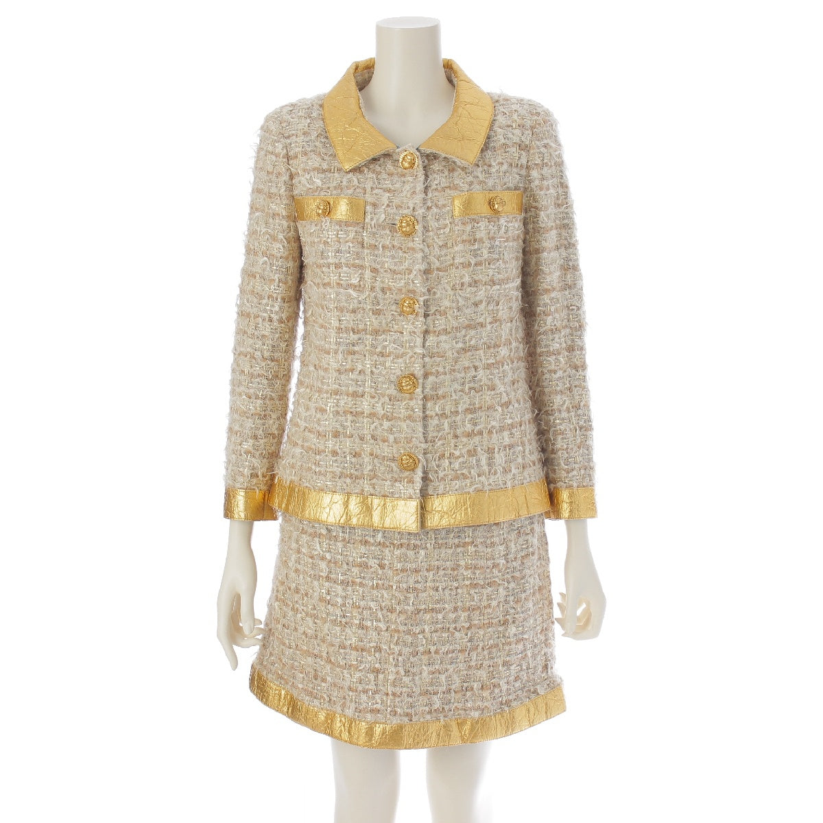 CHANEL 19A Silk Wool Cotton Tweed scarab button jacket Skirt setup P61852/P61853 Gold beige 36