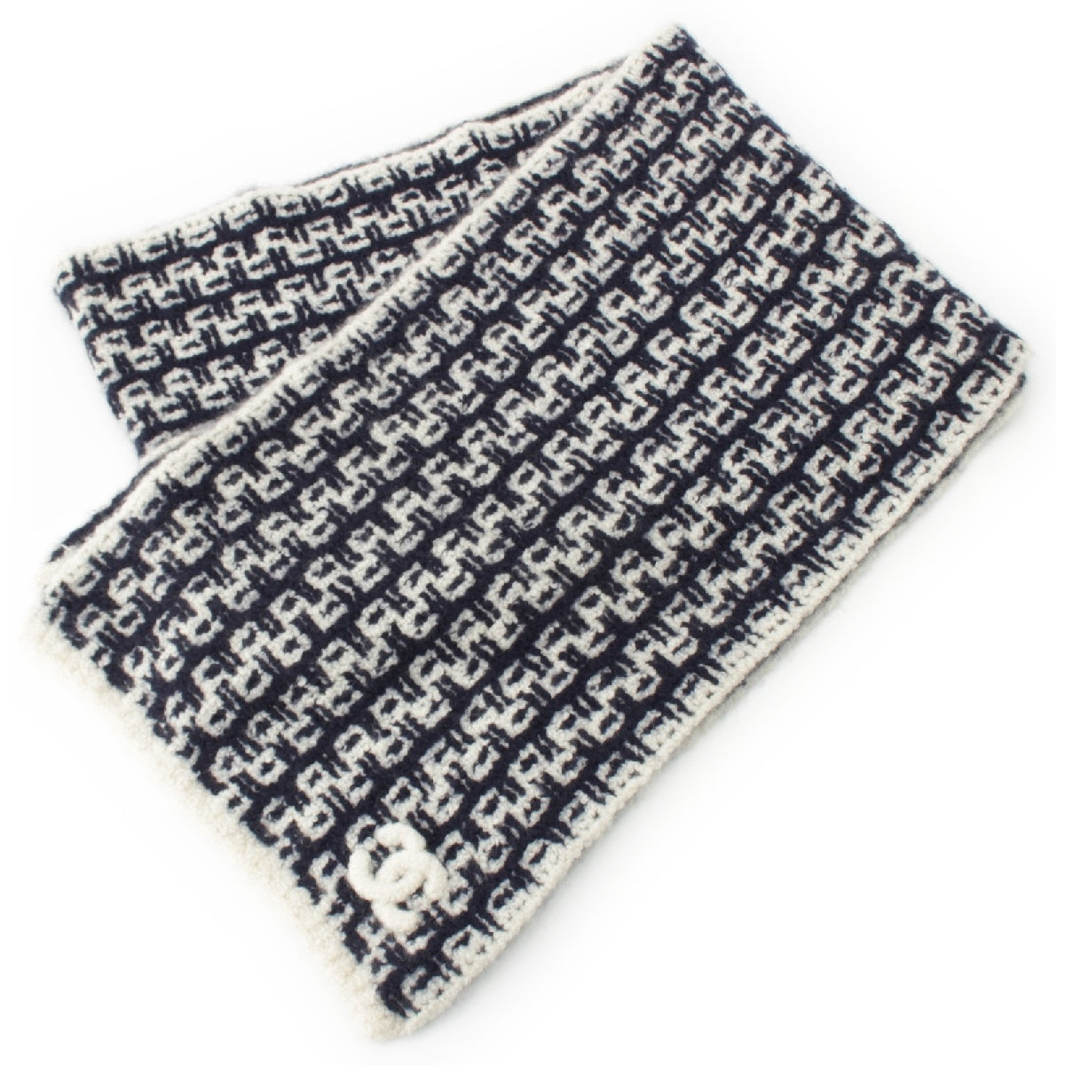 CHANEL 18B Cashmere x silk COCO Mark knit Scarf Stall Navy x white