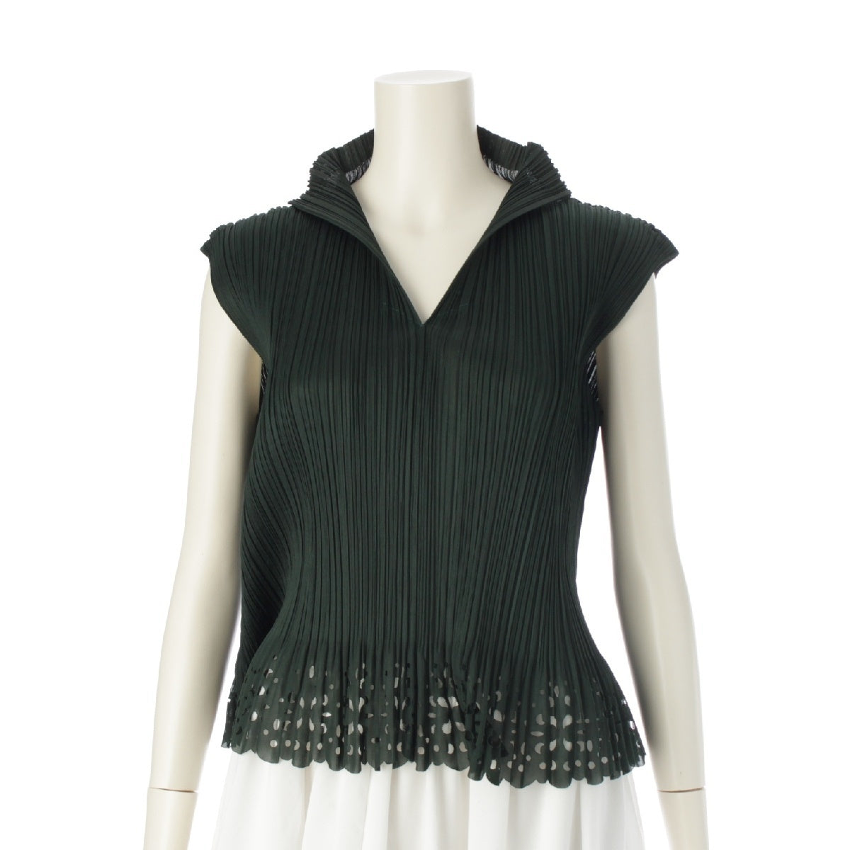 PLEATS PLEASE ISSEY  Hole processing Round cut Sleeveless tops Cut PP31-JK801 Dark green