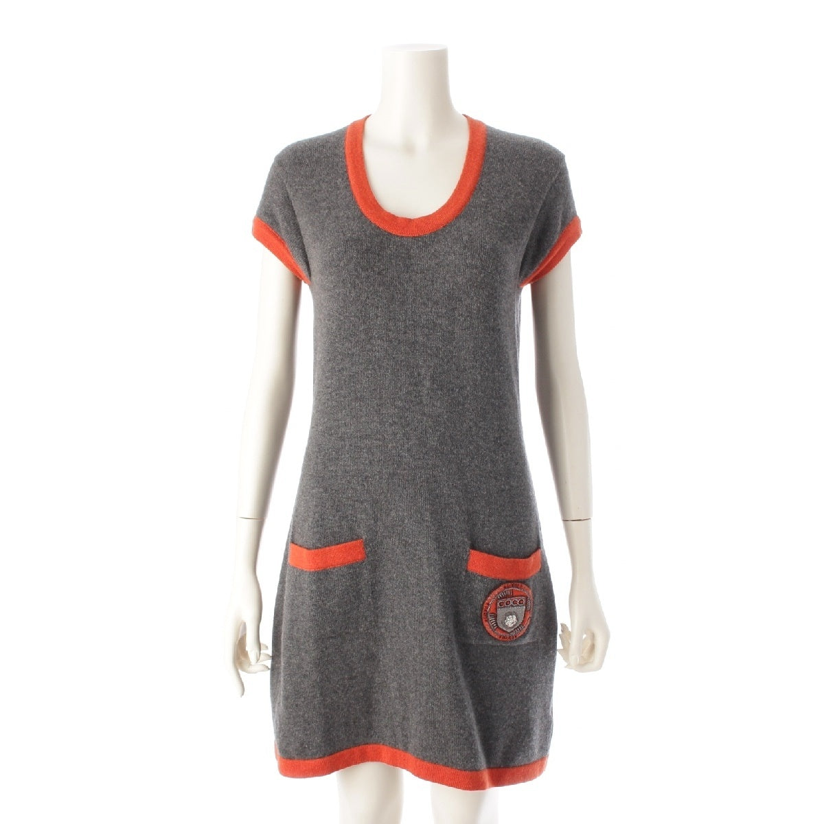 CHANEL 07A cashmere Camellia COCO Emblem Short Sleeve Knit one piece dress P31792 gray 40