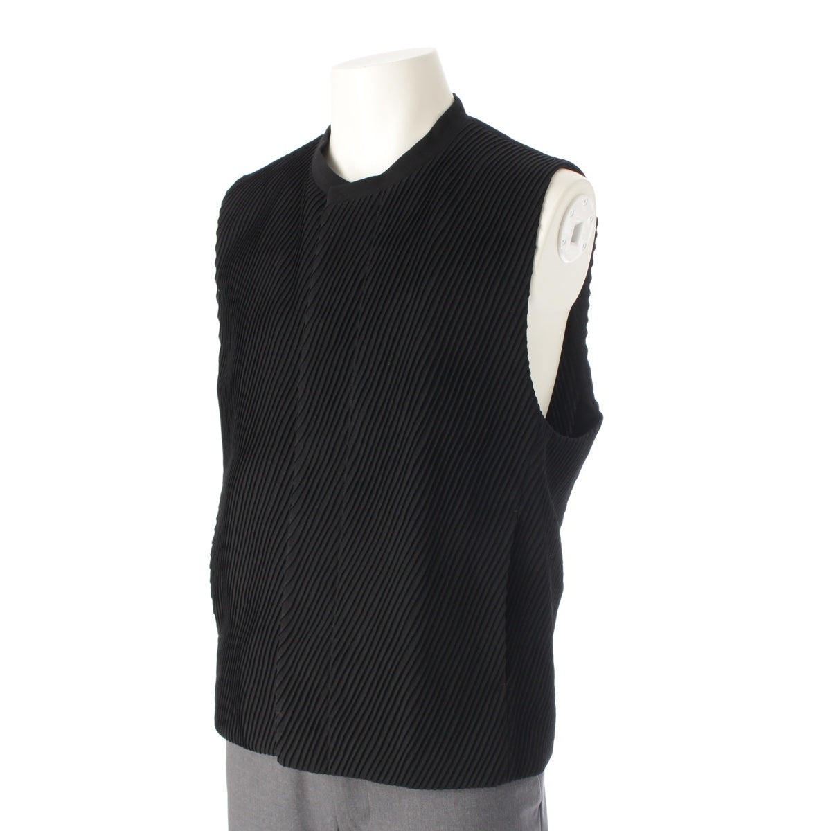 Issey Miyakemen Pleated gilet Best ME21-FE053 black 3
