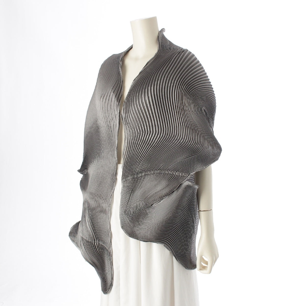ISSEY MIYAKE 18 years Triacetate Steam stretch deformation Jacket Cardigans Outerwear Tops IM81AD103 Gray Silver series