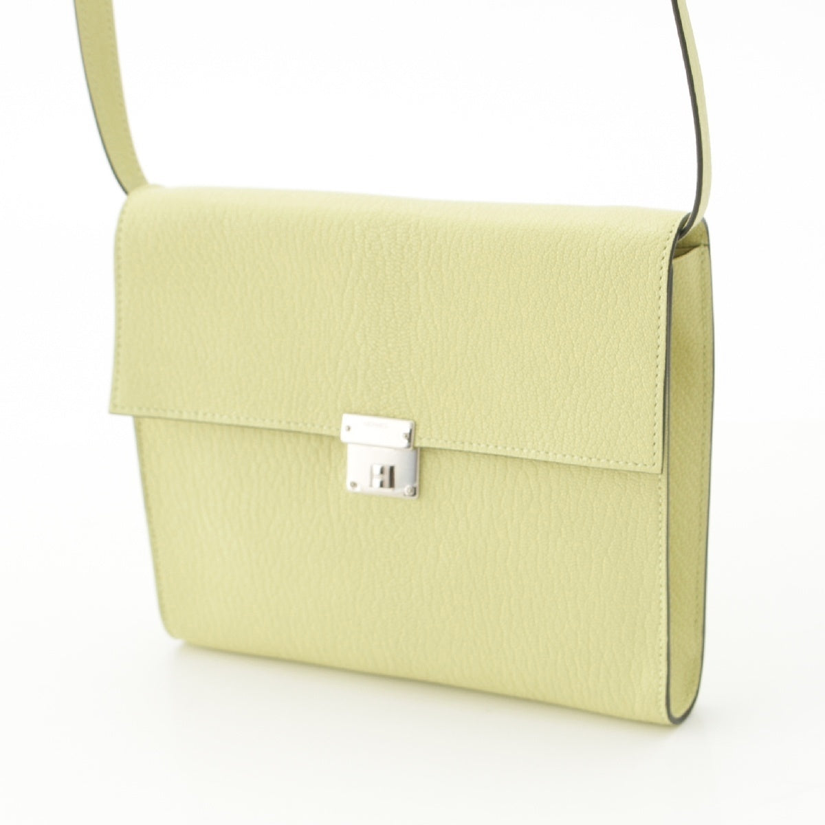 HERMES Click 16 Shave Jaune Bourgeon Silver Metal Shoulder Bag yellow