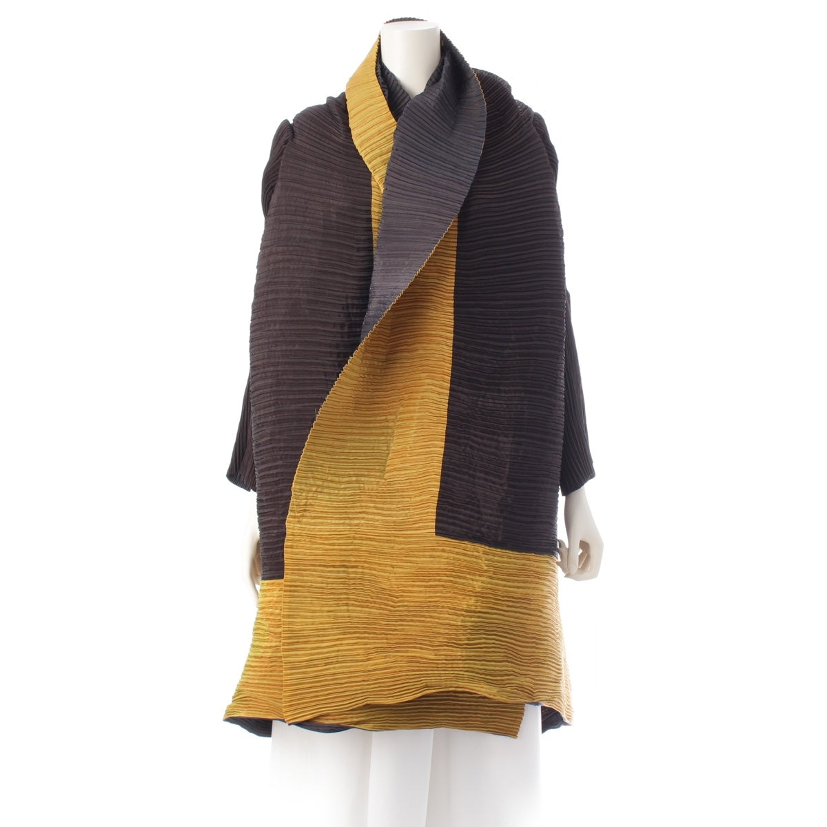 ISSEY MIYAKE Diagonal pleated stole Jacket Solid M53-FA803 Black yellow