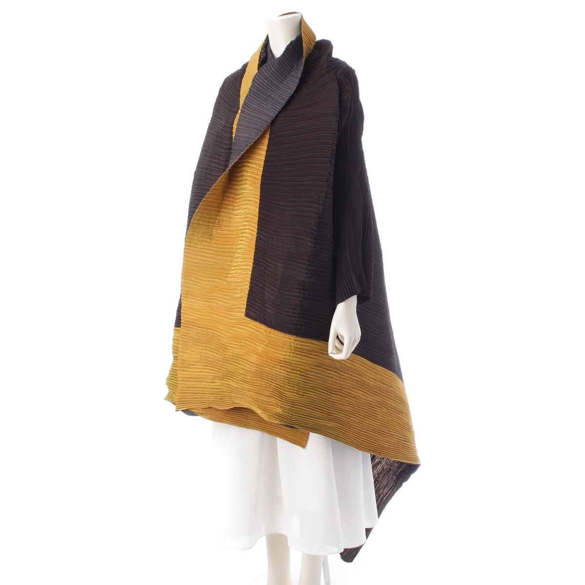 ISSEY MIYAKE Diagonal pleated stole Jacket Solid M53-FA803 Black yellow