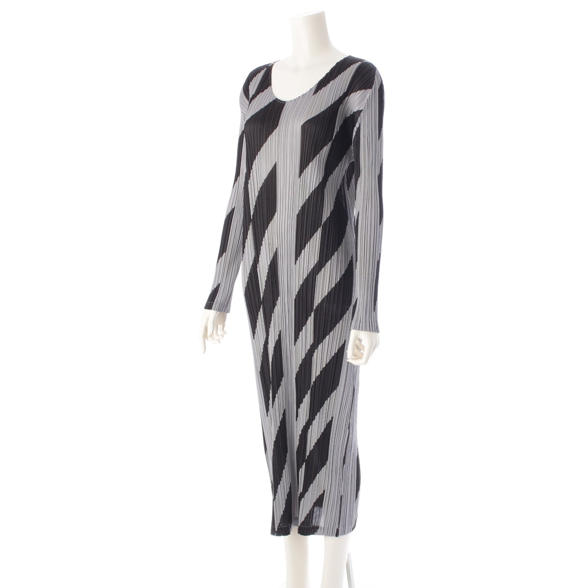 PLEATS PLEASE ISSEY  Diagonal Check Pattern Long Sleeve one piece PP93-JH666 Gray black 5