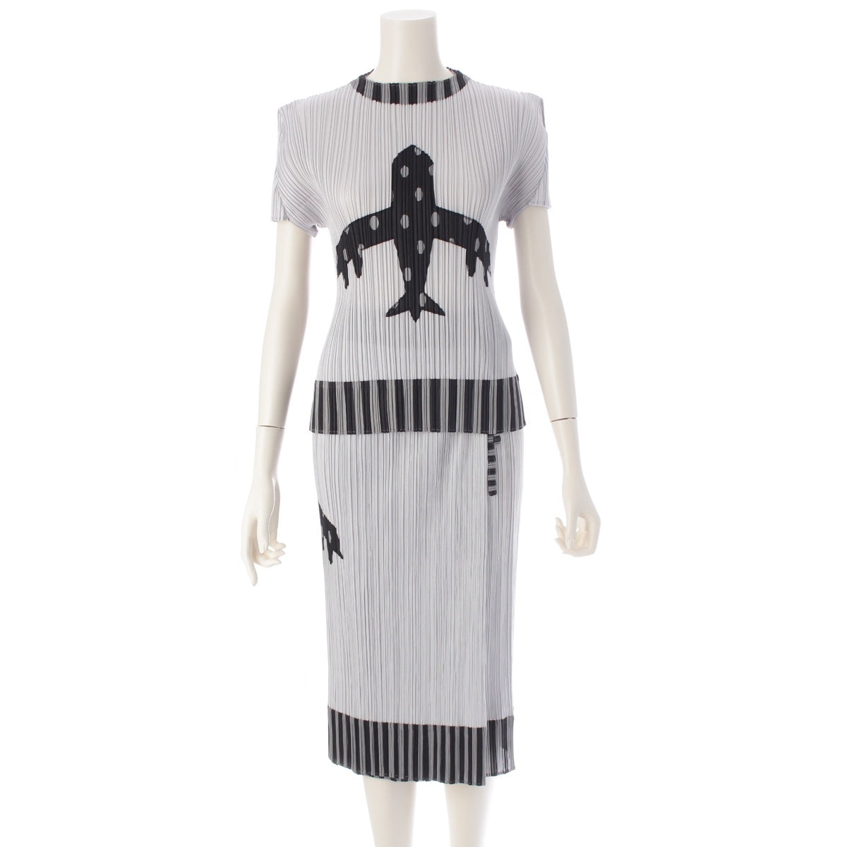 PLEATS PLEASE ISSEY polyester Airplane Stripe Roll Skirt setup Short sleeve tops PP61-JK712/PP61-JG715 gray 3/1