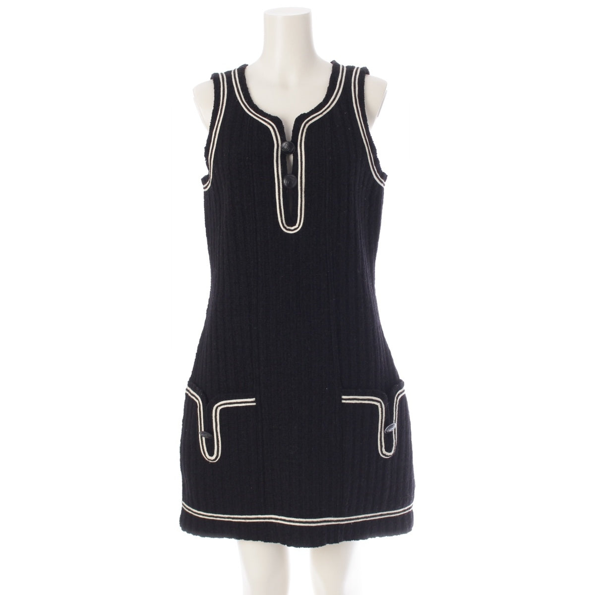 CHANEL Sports line wool COCO Mark Trimmed Sleeveless one piece P31600 Black x white 38