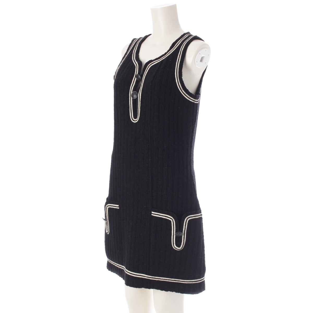 CHANEL Sports line wool COCO Mark Trimmed Sleeveless one piece P31600 Black x white 38