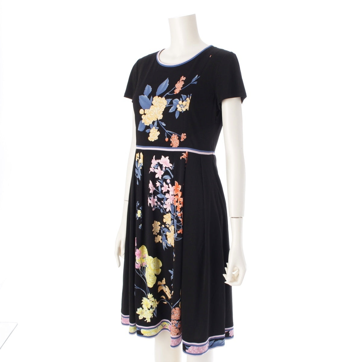 LEONARD Cancan material Short sleeve floral pattern one piece 0190228 black x yellow 38