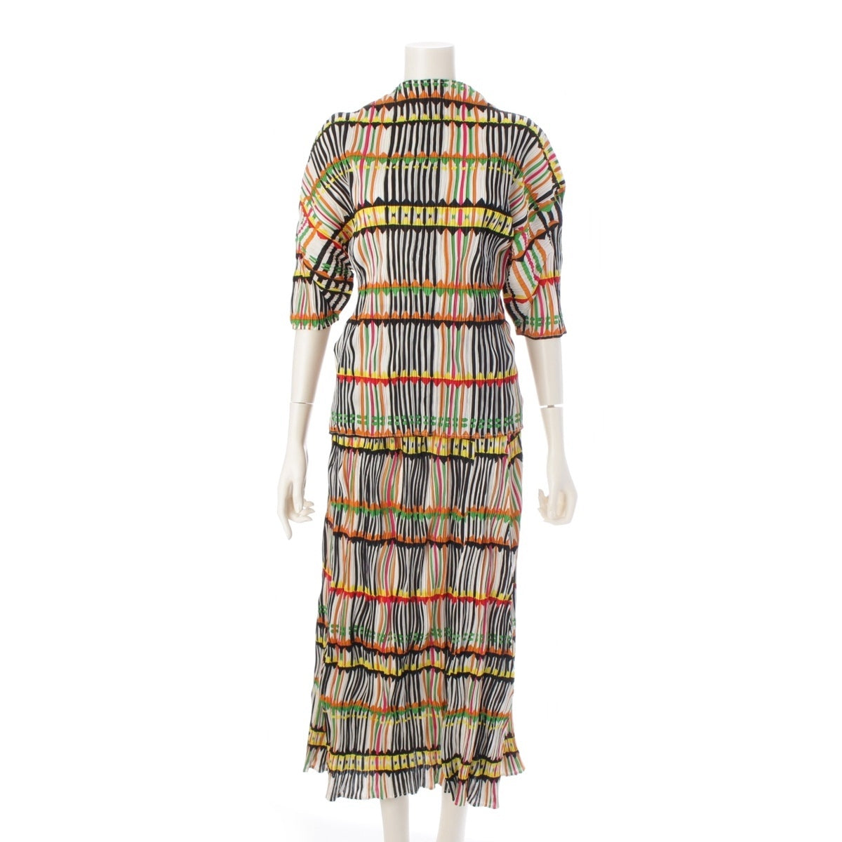 PLEATS PLEASE ISSEY  Geometric Pattern Check All-over Pattern Skirt setup PP22-JK792/PP22-JG795 multicolor 3