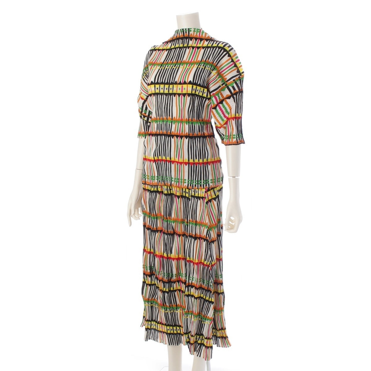 PLEATS PLEASE ISSEY  Geometric Pattern Check All-over Pattern Skirt setup PP22-JK792/PP22-JG795 multicolor 3