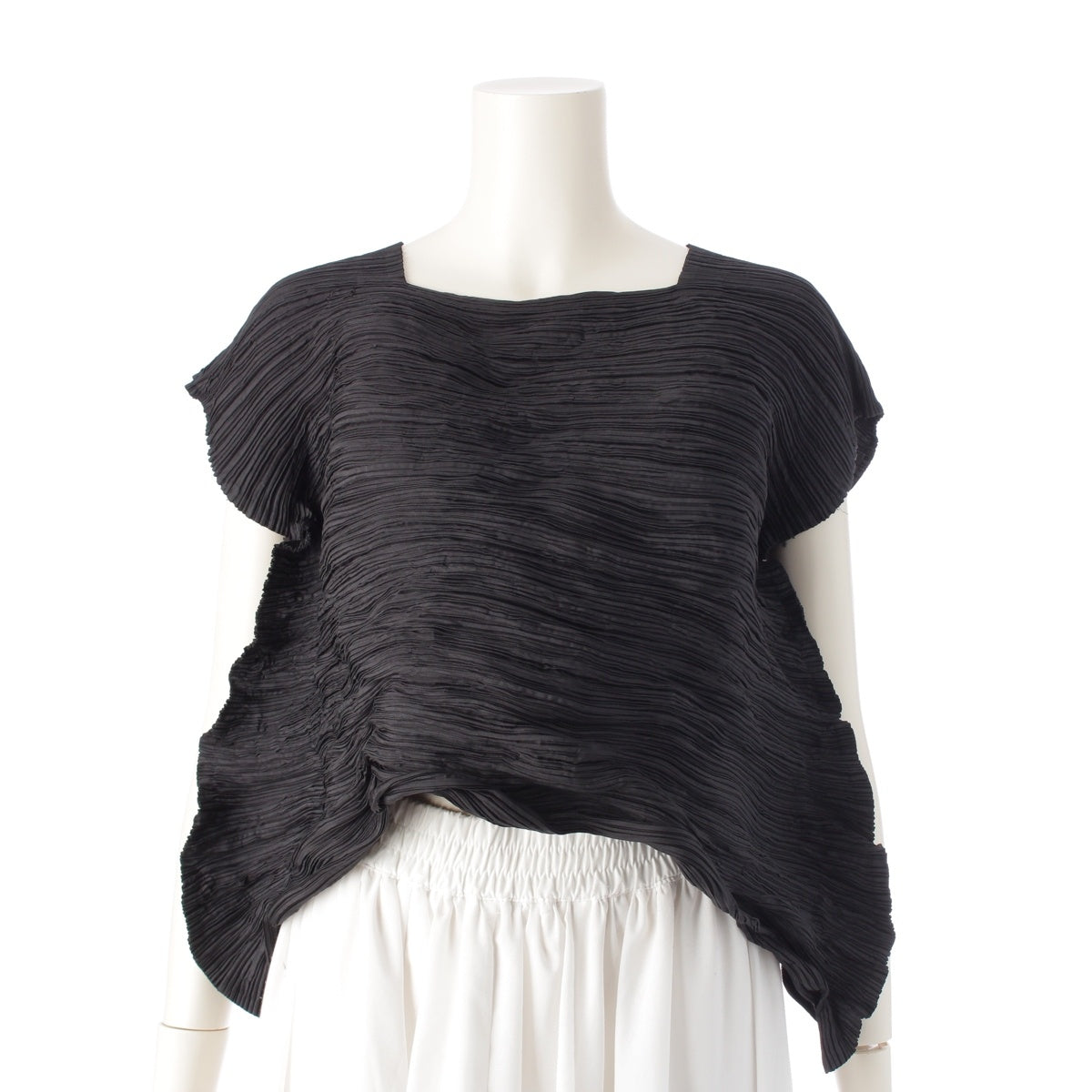 ISSEY MIYAKE Horizontal pleated wavy square deformed sleeveless tops IM12FJ999 black 3