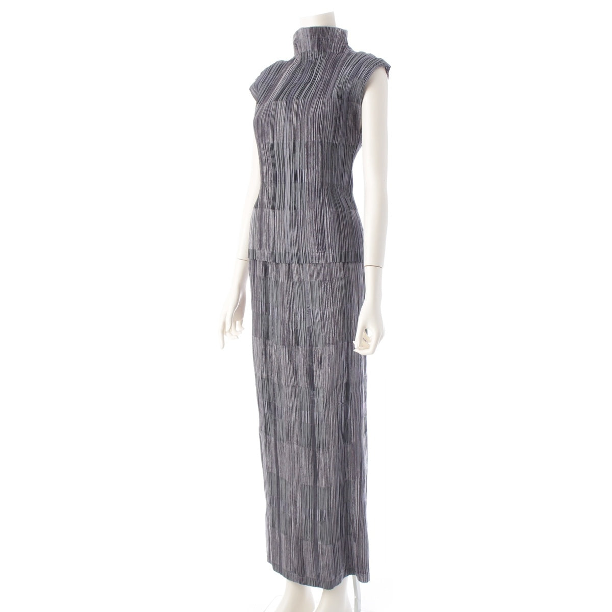 ISSEY MIYAKE Pleated metallic check pattern sleeveless top, long Skirt setup IM14FJ926/IM14FG917 Gray Charcoal 3/3