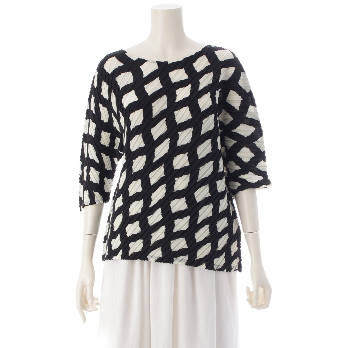ISSEY MIYAKE REITERATION PLEATS 3/4 Sleeves Cut tops IM33FJ149 Black x white 2