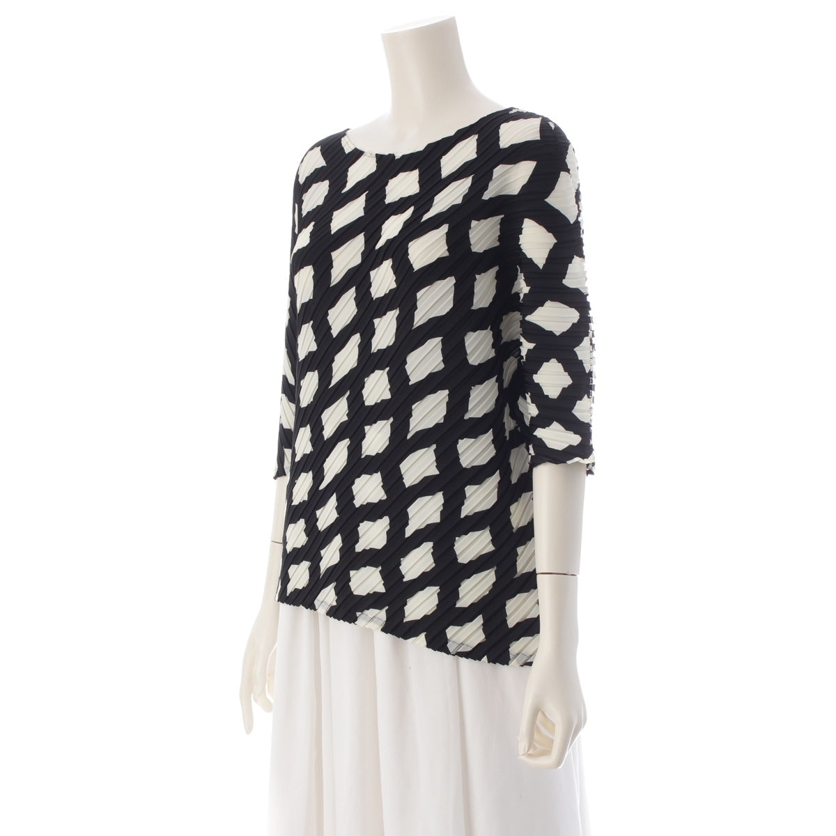 ISSEY MIYAKE REITERATION PLEATS 3/4 Sleeves Cut tops IM33FJ149 Black x white 2