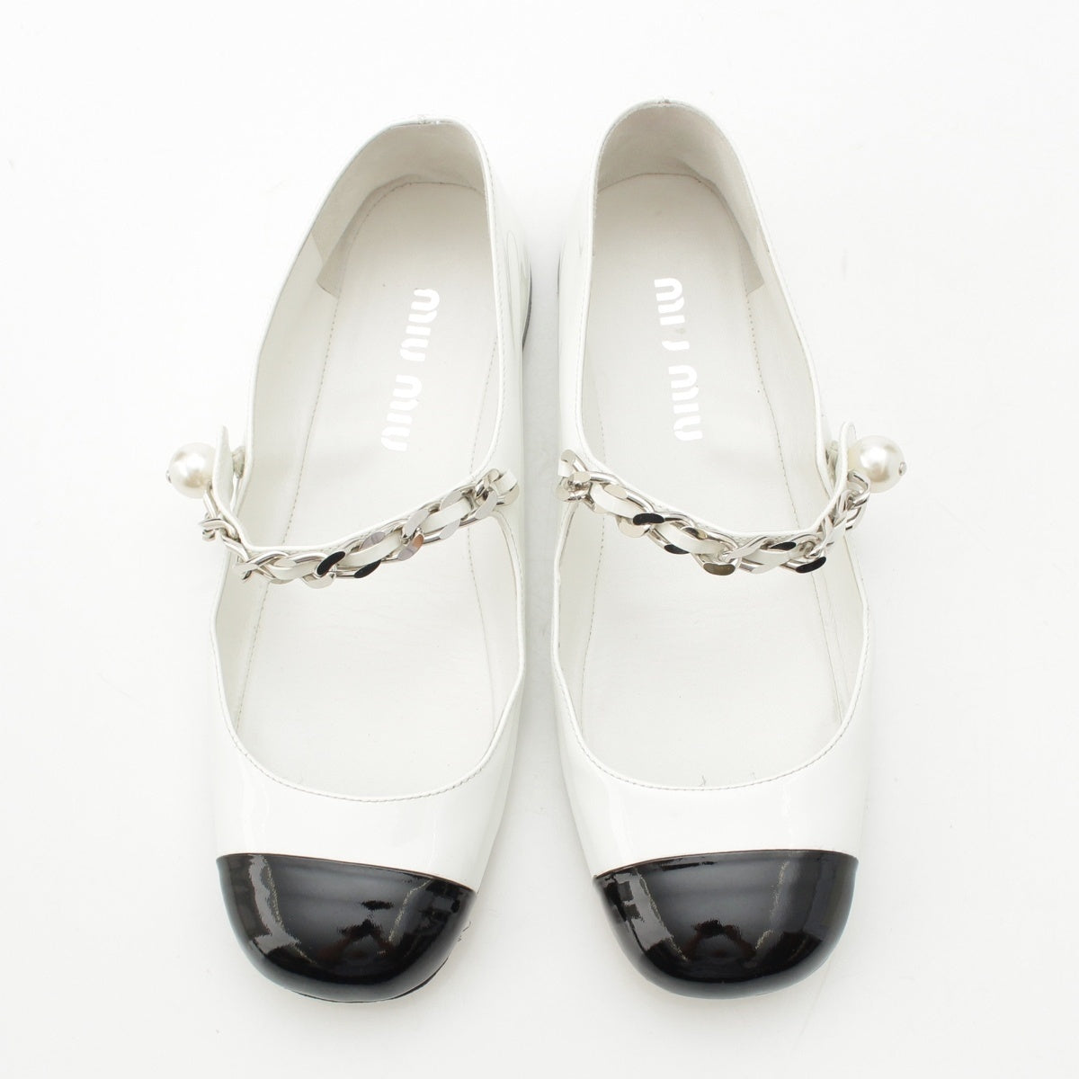 MIUMIU patent Pearl Chain Strap Flats pumps shoes White x black 37
