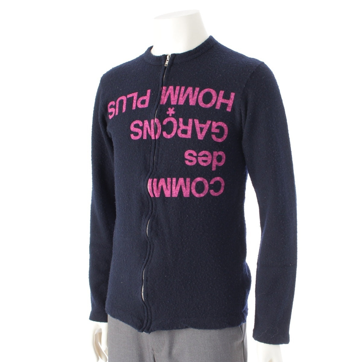 COMME des GARCONS HOMME PLUS Wool felting nylon Upside-down logo Logo print Zip-up Blouson PT-040440 Navy x pink ‐