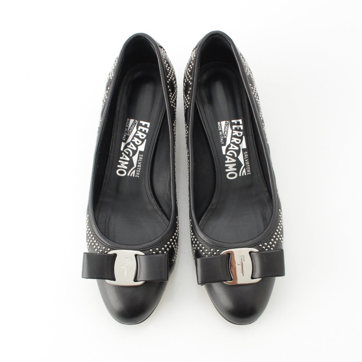 Salvatore Ferragamo Vara Metal Bijou pumps black 6C