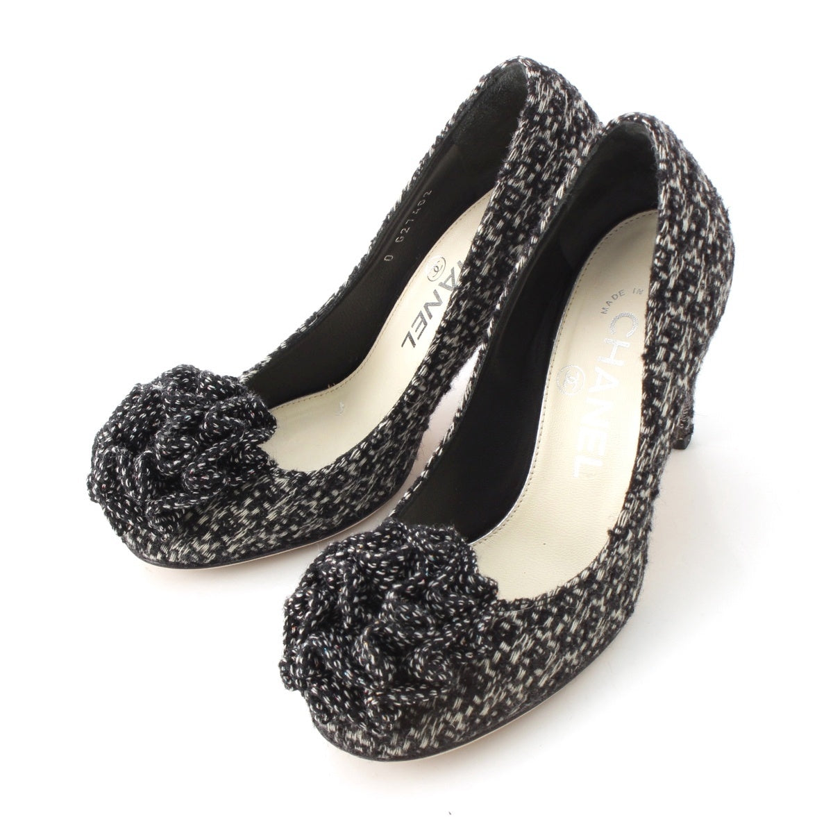 CHANEL tweed 10A Camellia pumps Black White 34
