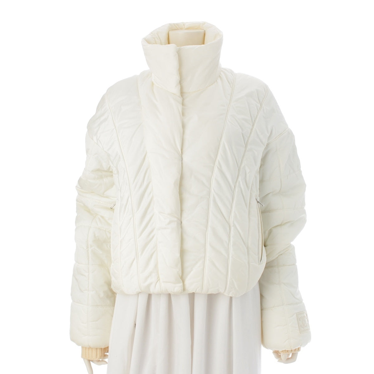 CHANEL Sports line polyester Down jacket outer P16396 white 40