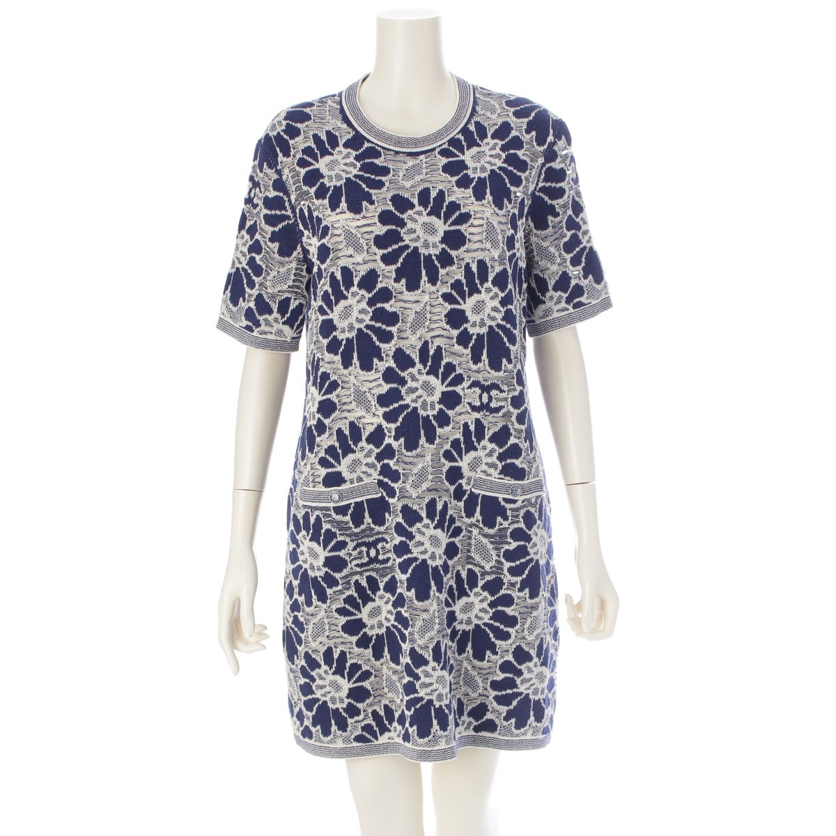 CHANEL Flower Lace COCO Button Pocket Short Sleeve Knit one piece Floral print knee length P63042 Blue white 40