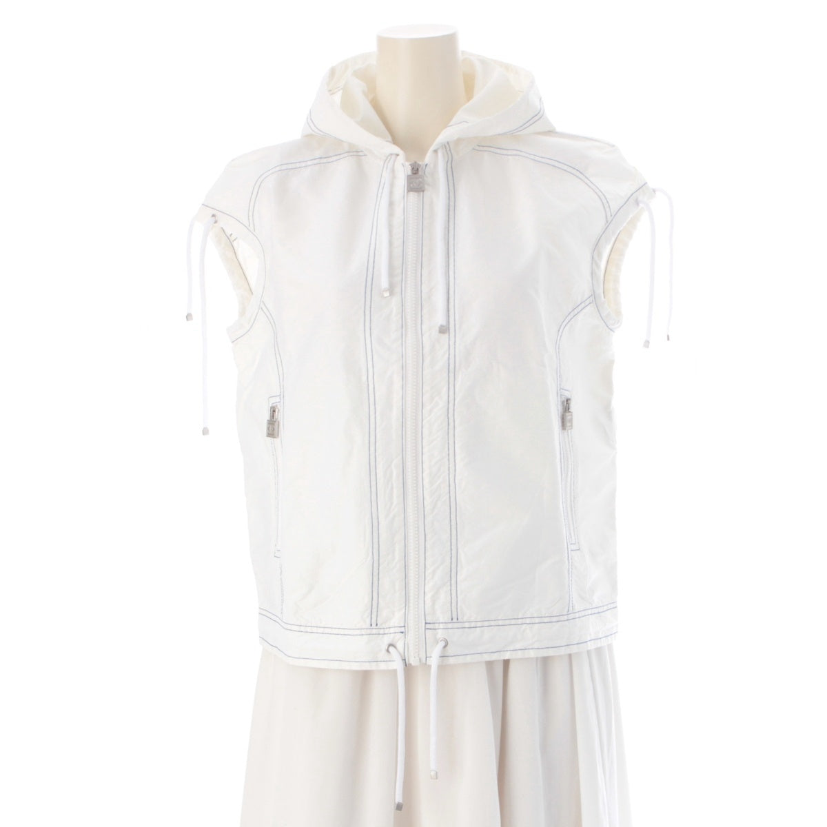 CHANEL Chanel sports COCO Mark Back Print Hooded Zip-Up Jacket Best P25678 white 38