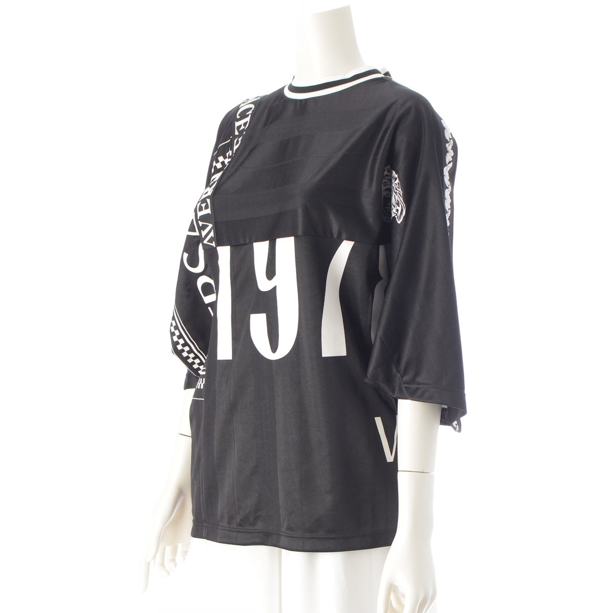 VERSACE Logo switching design Cut Black x white 40
