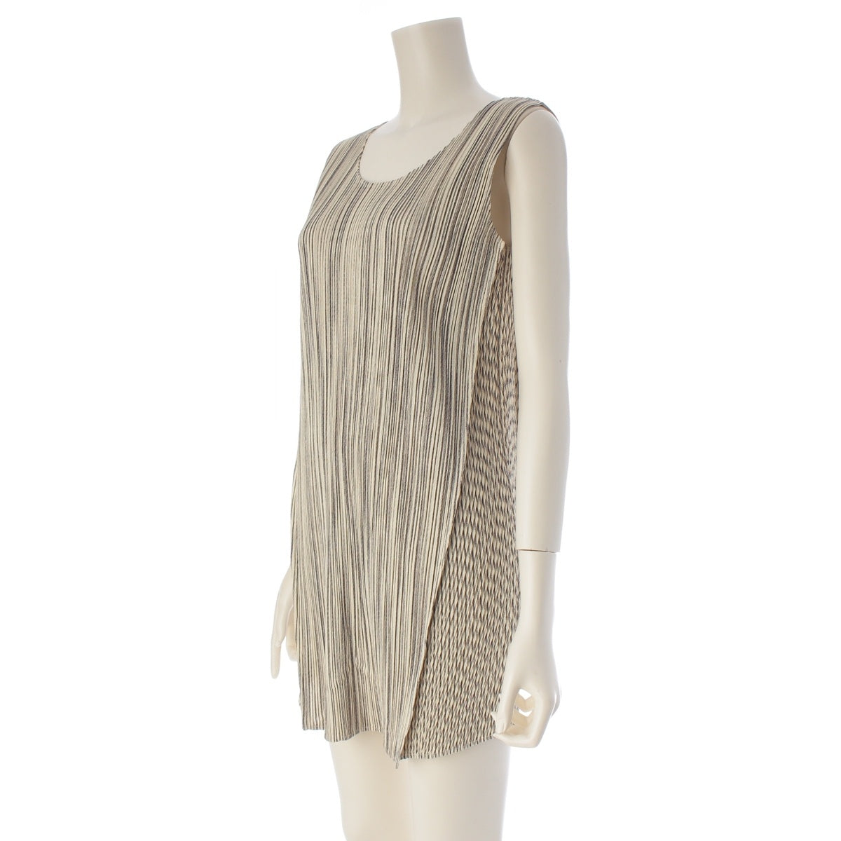 PLEATS PLEASE ISSEY No sleeve Cut tops PP01-JT536 Ivory 3