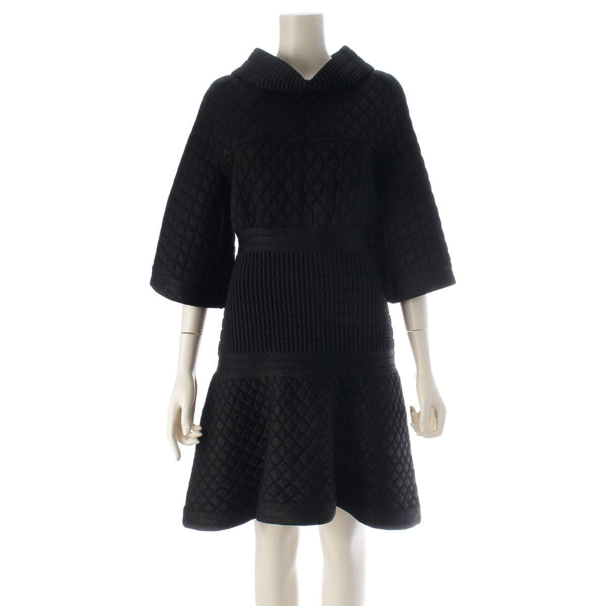CHANEL Matrasse wool Quilted knit one piece P47181 black 38