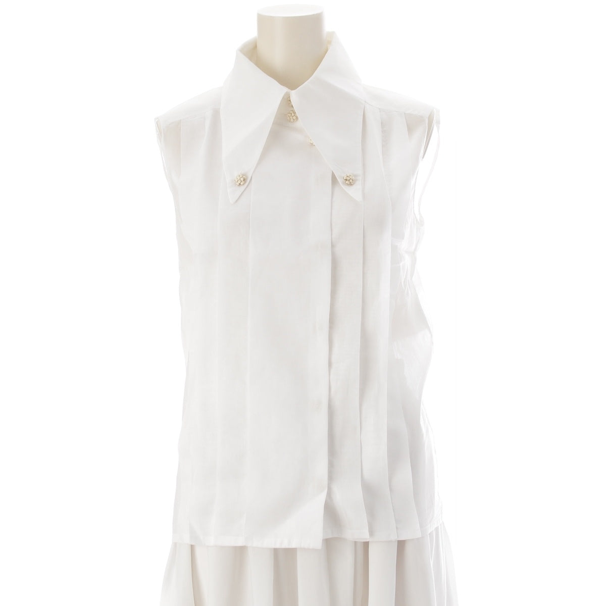 CHANEL cotton Camellia Button Sleeveless blouse P51452 white 36