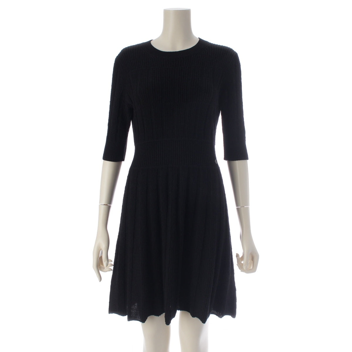 CHANEL COCO Mark charm short-sleeved knit one piece dress P59823 black 36